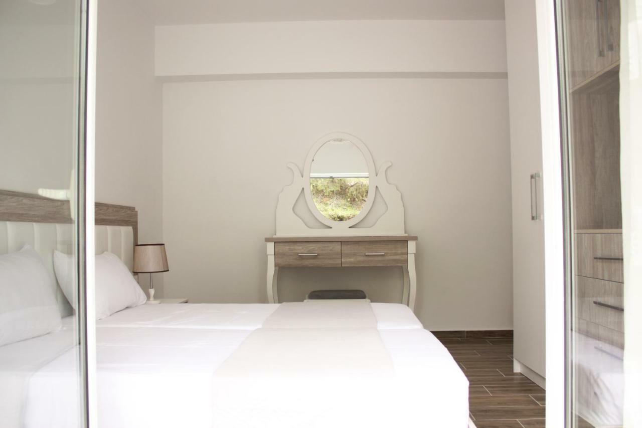 Alexandra'S Apartments Σαράντα Εξωτερικό φωτογραφία